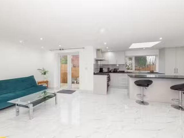 Deal! 4 BR Gipsy Lane