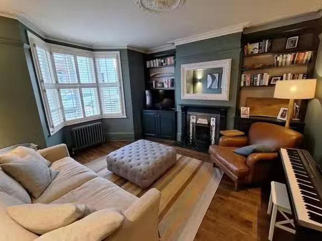 Unique 4 BR Northcote Road