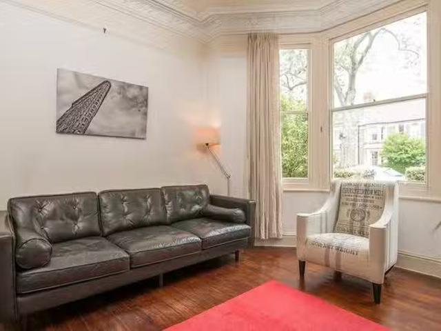 Cozy 4 BR Pontcanna Street