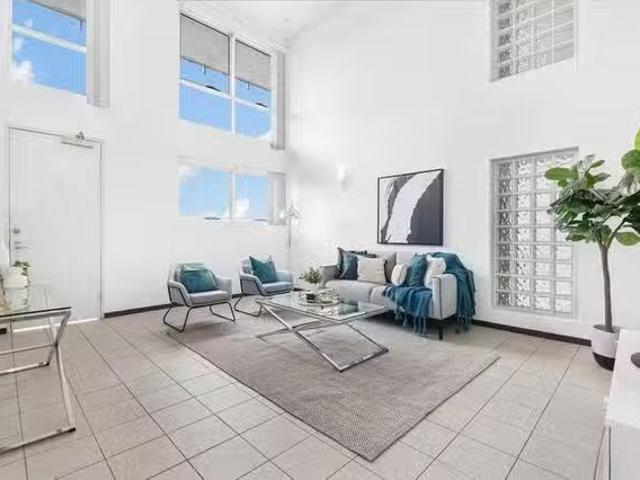 Cheap 4 BR Warner Street