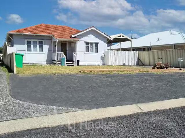 Nice 4 Galyung Road, Carey Park, WA 6230