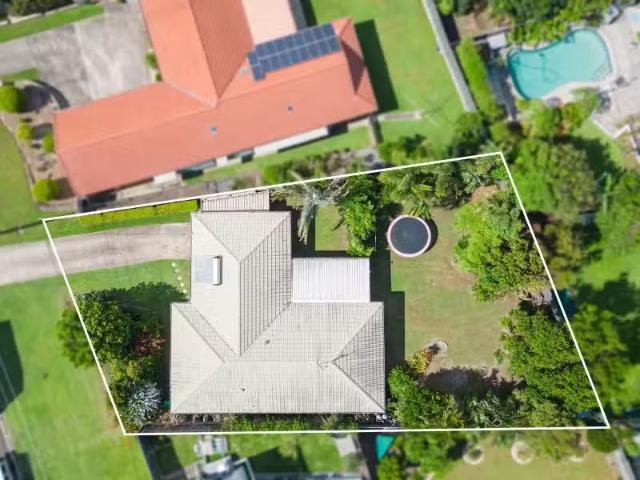 For Rent! 4 Dawes Avenue, KINGSCLIFF House for rent Listed by.