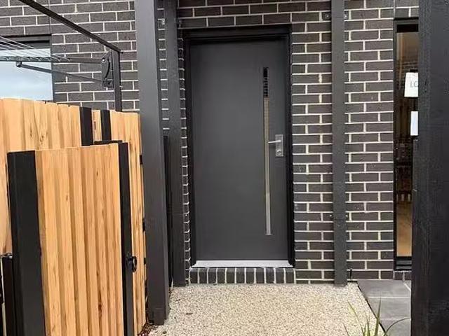 For Rent! 4 Lyra Walk, POINT COOK, VIC 3030 Townhouse for Rent