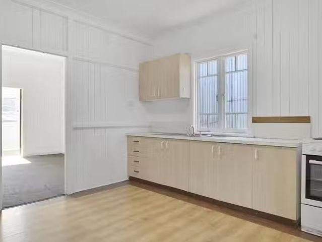 Rental! 4 Station Street, Toowoomba City, QLD 4350