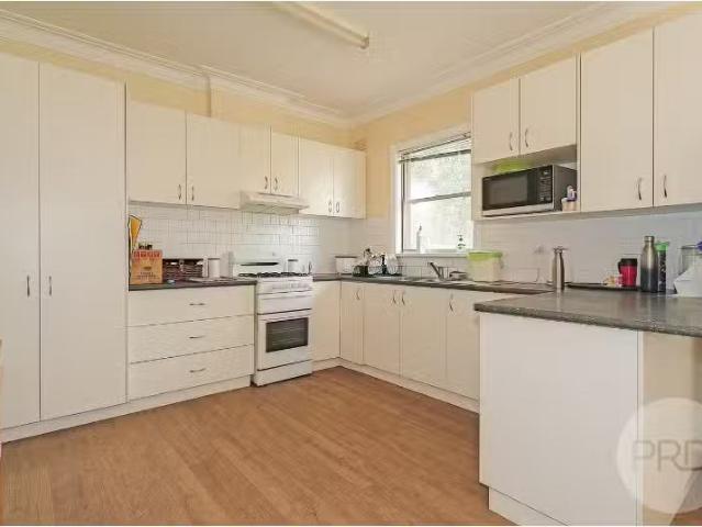 Unique 4 Trevor Street, Turvey Park House for rent Listed by.