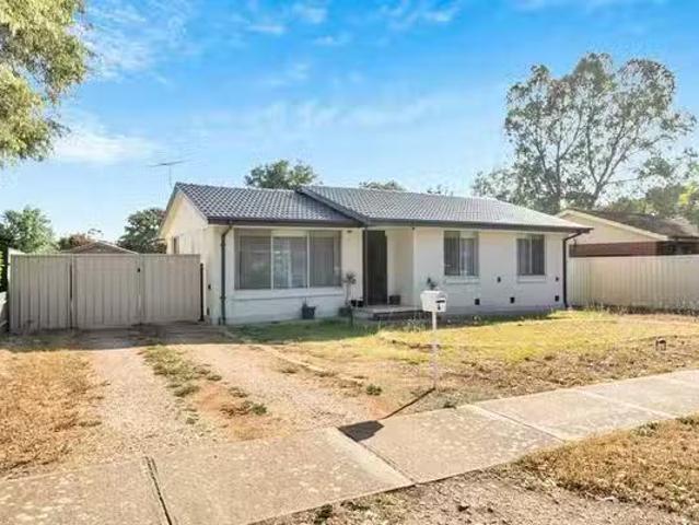 For Rent! 4 Turnworth Street, Elizabeth Downs, SA 5113