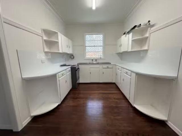 Unique 4A Angela St, Tweed Heads House for rent Listed by Lea.