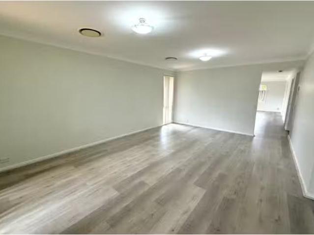 Rental! 4A Canyon Drive, Stanhope Gardens House for rent List.