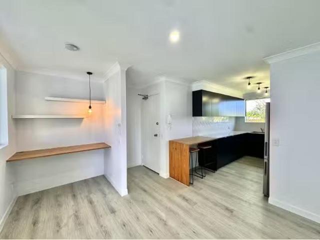 Deal! 5/42 Enid Street, TWEED HEADS Apartment for rent Listed.