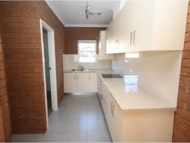 Deal! 5/42 Inglis Street, Lake Albert Apartment for rent List.