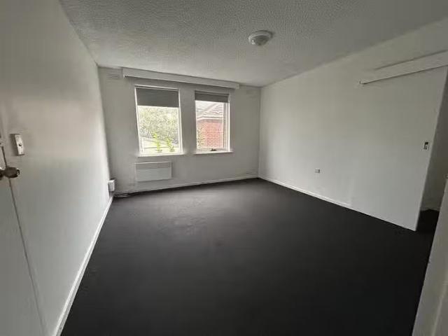 Cozy 5/42 Passfield Street, Brunswick West, VIC 3055