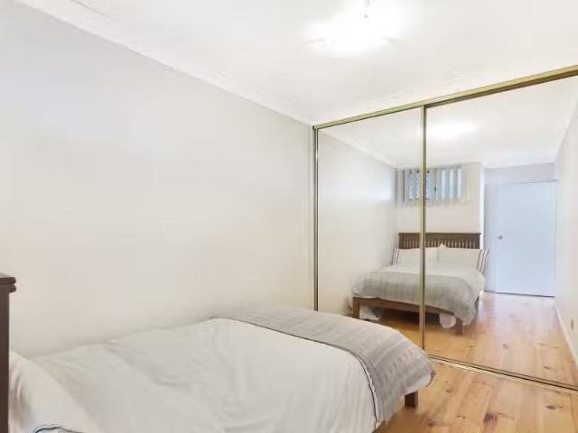 Cheap 5/42 Rialto Street, Coorparoo QLD 4151