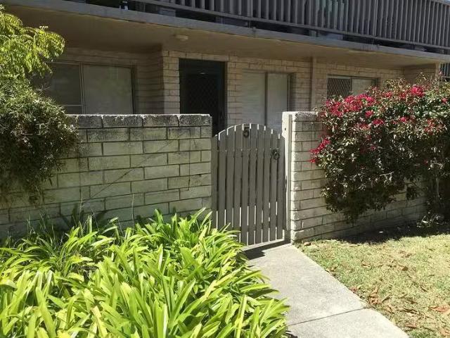 Nice 5/4 Bulimba Road, Nedlands, WA 6009