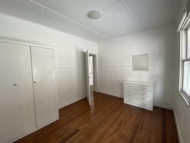 Cheap 5/4 Haig Street, Coolangatta, QLD 4225