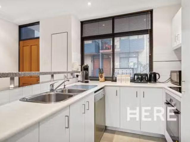Deal! 5/4 6 Kadina Street, North Perth, WA 6006