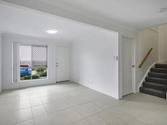 Unique 5/52 Falso Place, Doolandella, QLD 4077