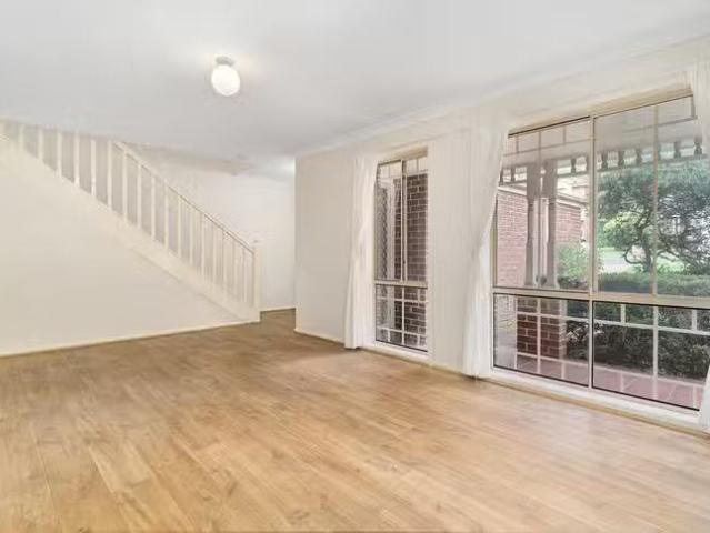 Nice 55/2 Schofield Place, Menai, NSW 2234