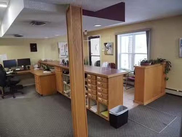 Cozy 555 North River Road, Charlottetown, PE, C1E 1J7 commer.