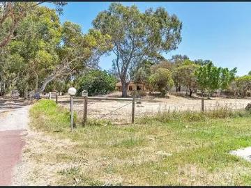 Unique 5601A West Swan Road, West Swan, WA 6055