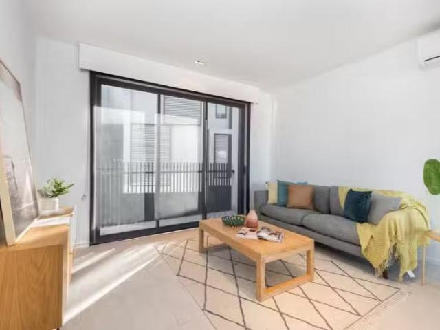 Cozy 567 Heidelberg Road, Alphington VIC 3078