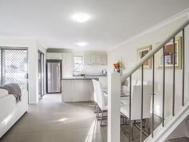 Unique 56/40 Lakefield Place, Runcorn, QLD 4113