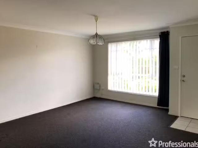 Unique 5/6 Regent Place, BOMADERRY Apartment for rent Listed.
