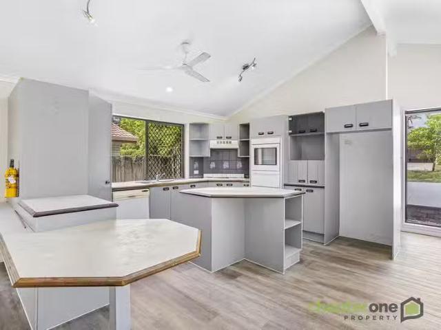 Cheap 57 Shelley Street, Sunnybank, QLD 4109