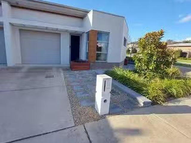 Just in! 58 Cocoparra Crescent, Crace, ACT 2911