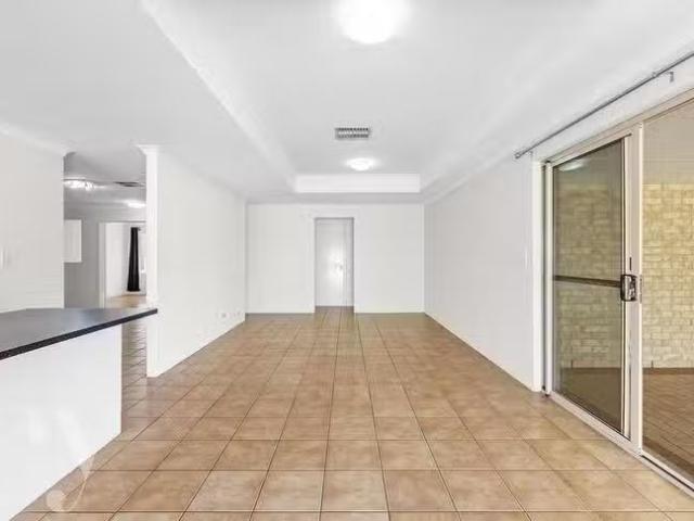Nice 59 Jindare Loop, Carramar, WA 6031