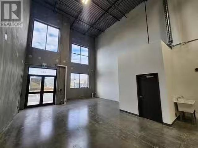 Charming 5000 Silver Star Road Unit# 403, Vernon, BC, V1B 3K3.