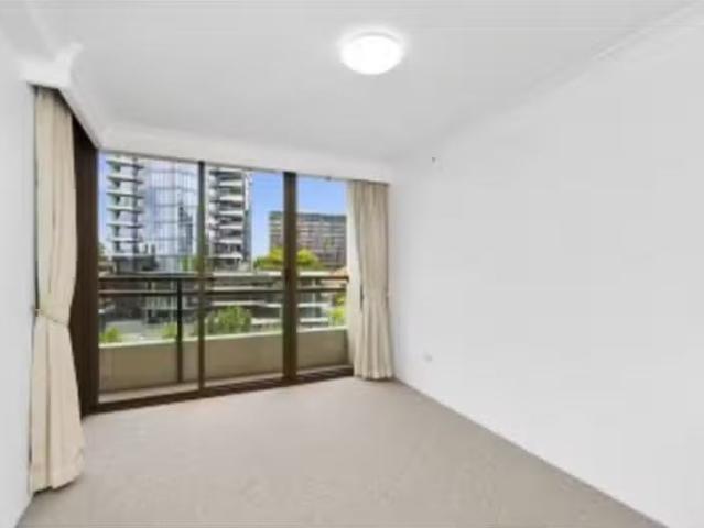 Unique 501/2 Marcus Clarke Street, City Apartment for rent Li.