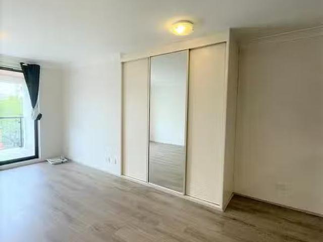 Cozy 502/1 Randle Street, Surry Hills NSW 2010
