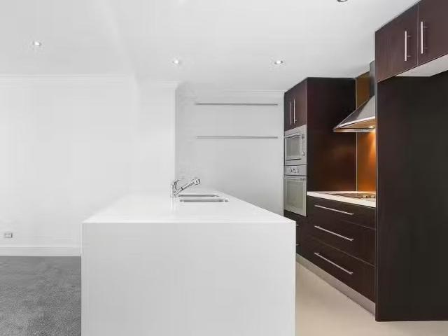 Unique 50/23 Norton Street, Leichhardt Apartment for rent Lis.