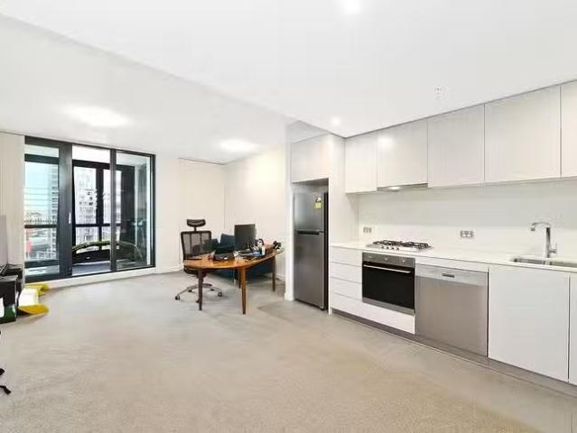 Deal! 505/9 Brodie Spark Drive, Wolli Creek, NSW 2205
