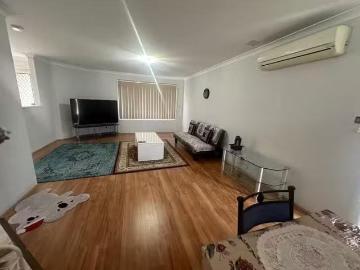 Cozy 5/13 Bickley Road, Cannington, WA 6107
