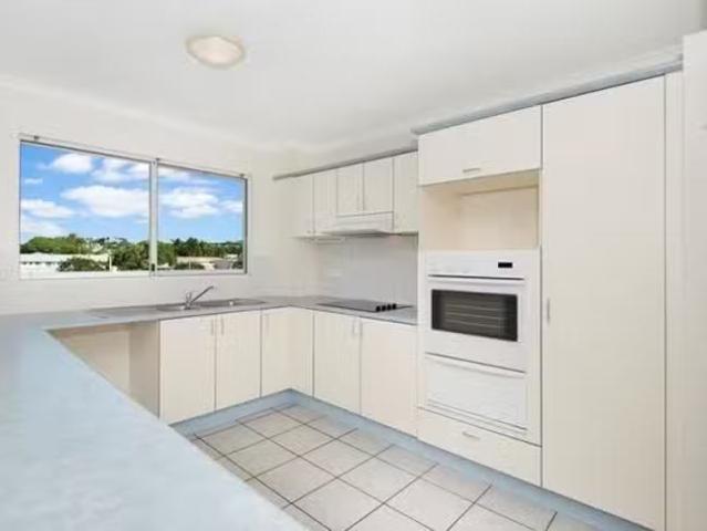 Cozy 5/138 Mitchell Street, North Ward, QLD 4810
