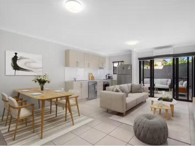 For Rent! 5/15 Munro Street, Auchenflower Townhouse for rent.