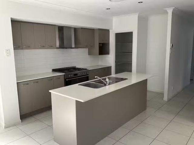 Deal! 51 Forrest Street, Everton Park, QLD 4053