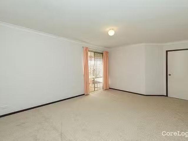 Unique 5/22 Ainsworth Loop, Booragoon, WA 6154