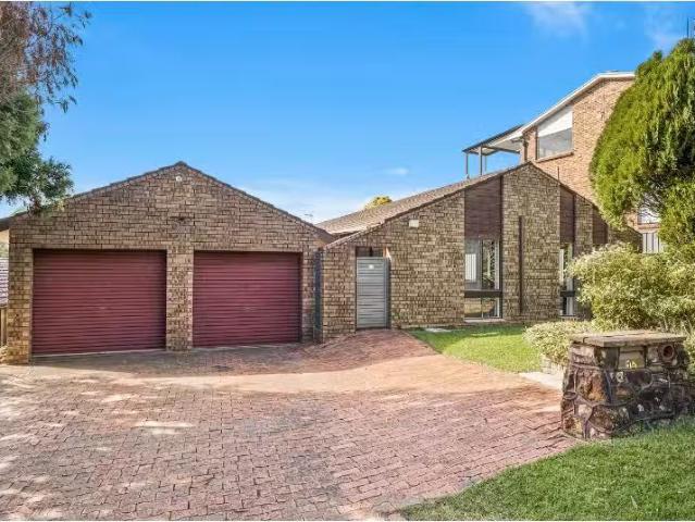 Cozy 52 Mcbrien Drive, KIAMA House for rent Listed by Brooke.