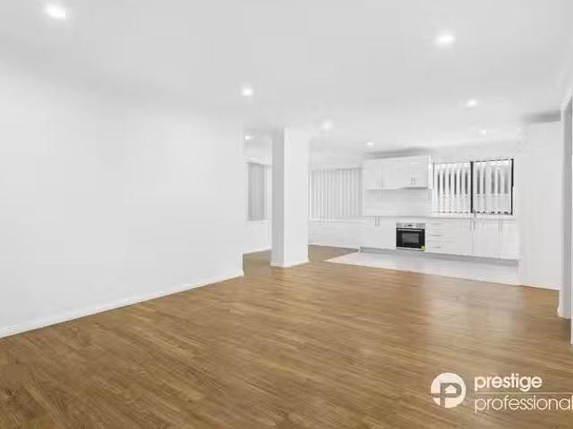 For Rent! 52 Epsom Road, Chipping Norton, NSW 2170