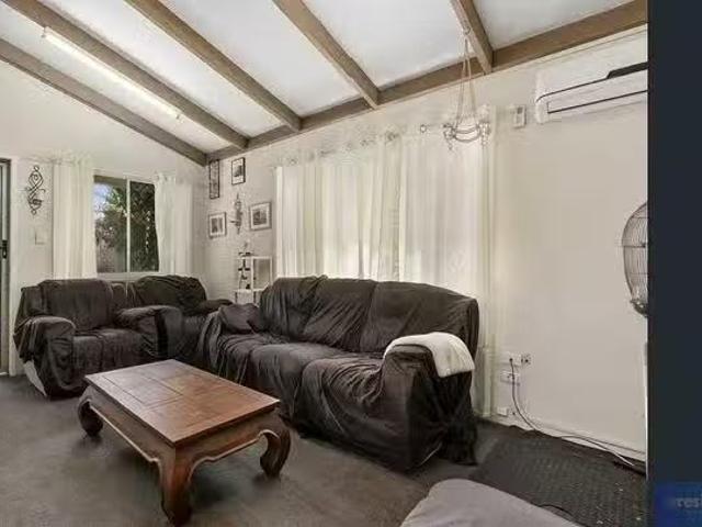 Deal! 52 Rosemary Street, Caboolture South, QLD 4510