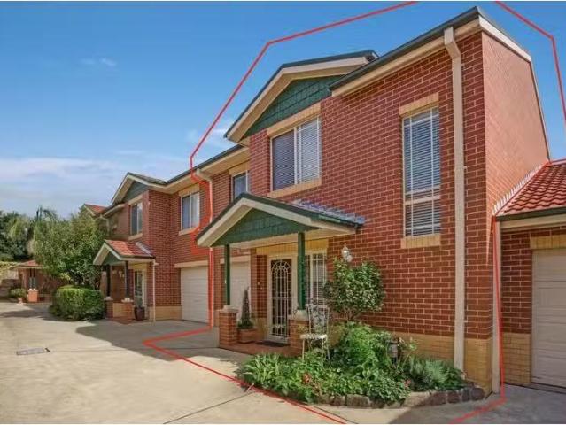 Cheap 5/328 Brunker Road, Adamstown Townhouse for rent Listed.