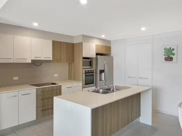New 5/36 Gregory Street, North Ward, QLD 4810