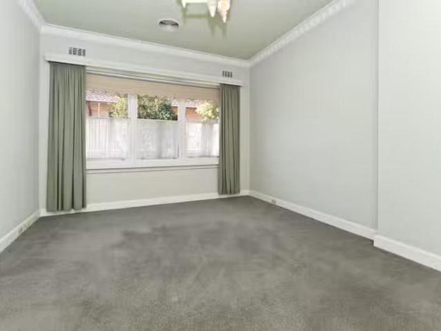 For Rent! 5/3 Stonehaven Court, Toorak VIC 3142