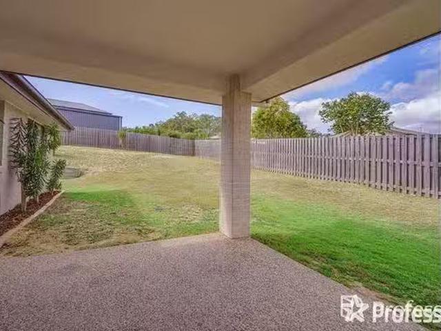 Deal! 5 Cornforth Crescent, Kirkwood, QLD 4680