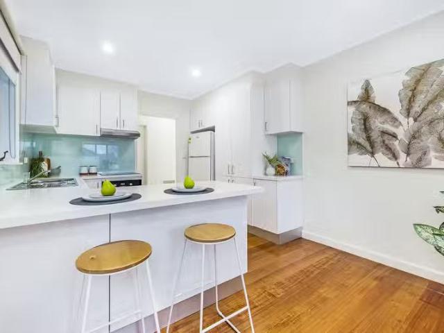 Just in! 5 Christina Street, Burwood VIC 3125