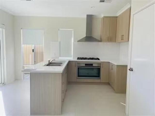 New 5 Classroom Loop, Coolbellup, WA 6163