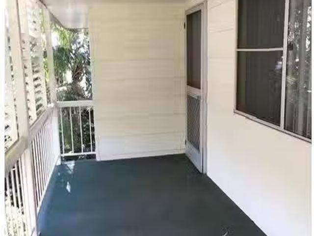 Unique 5 Beetson Street, Moranbah, QLD 4744