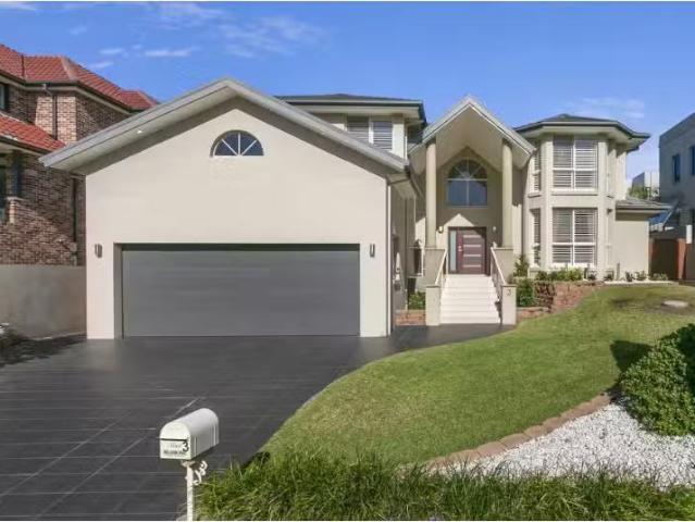 Deal! 5 BR 3 Waterfall Crescent, Bella Vista House for rent L.